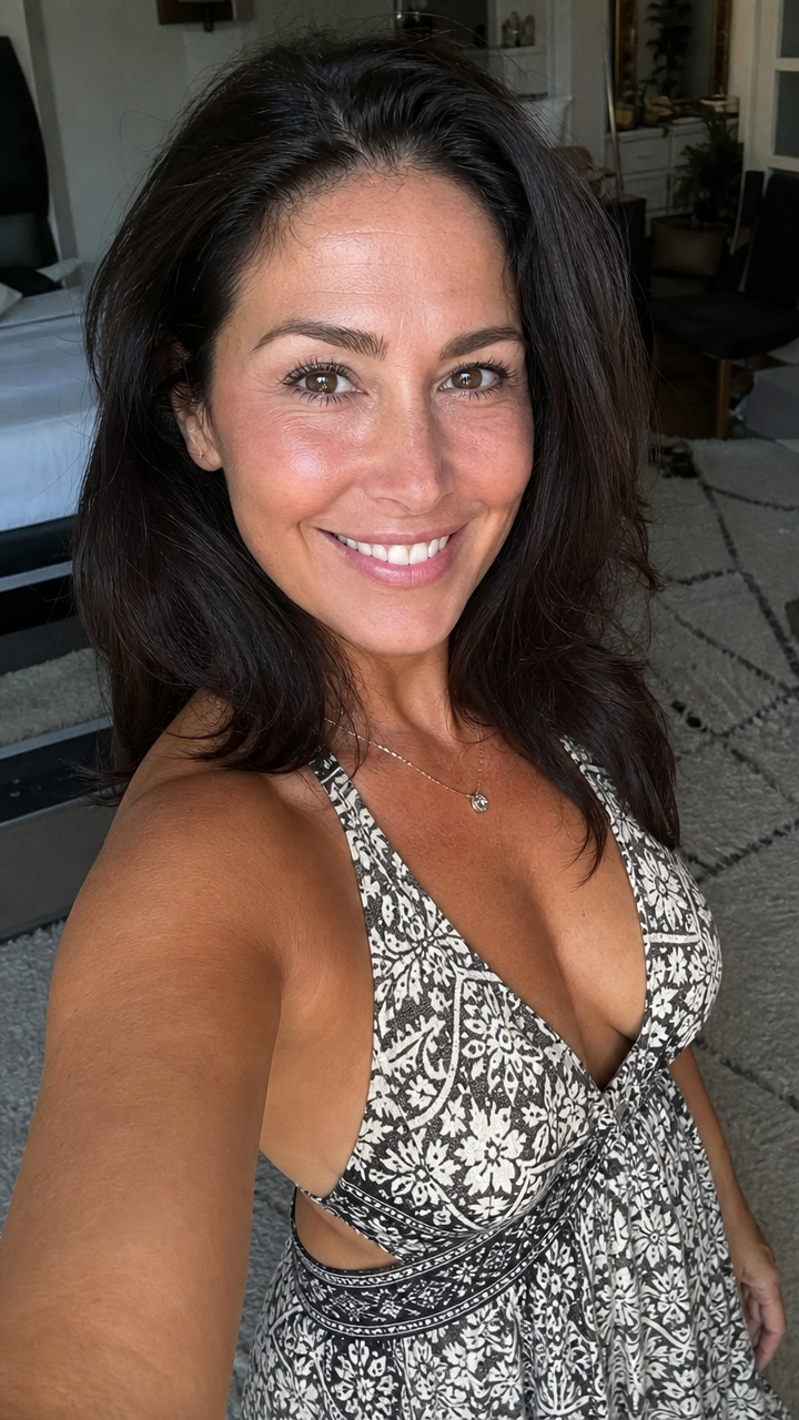 Nicole, 39